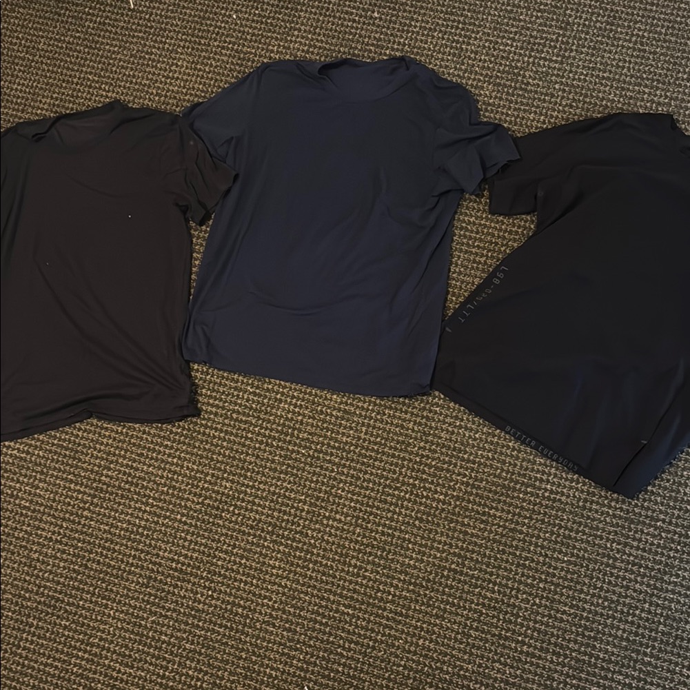 Lululemon Athletica Black And Blue Short Sleeve Tees